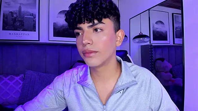 Niick Twink online show from 10-21-25, 07:58