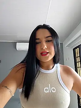 Snapshot of Rosa_Warreen_ chatting on 09-18-25, 12:51 Rosa Warreen online show from 09-18-25, 12:51