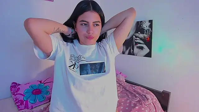 Snapshot of mialeia01 chatting on 09-14-25, 06:07 mialeia01 online show from 09-14-25, 06:07