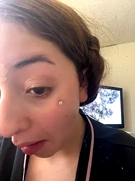 Snapshot of Baby__Otaku chatting on 09-12-25, 05:13 Baby Otaku online show from 09-12-25, 05:13