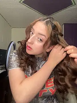 Snapshot of Baby__Otaku chatting on 10-03-25, 07:00 Baby Otaku online show from 10-03-25, 07:00