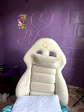 Snapshot of Baby__Otaku chatting on 10-09-25, 07:23 Baby Otaku online show from 10-09-25, 07:23