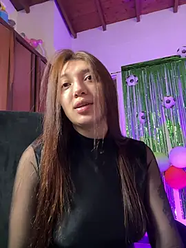 Snapshot of Mia__Gray chatting on 06-24-26, 05:23 Mia Gray online show from 06-24-26, 05:23