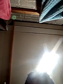 Snapshot of luuiss12 chatting on 09-11-25, 05:29 luuiss12 online show from 09-11-25, 05:29