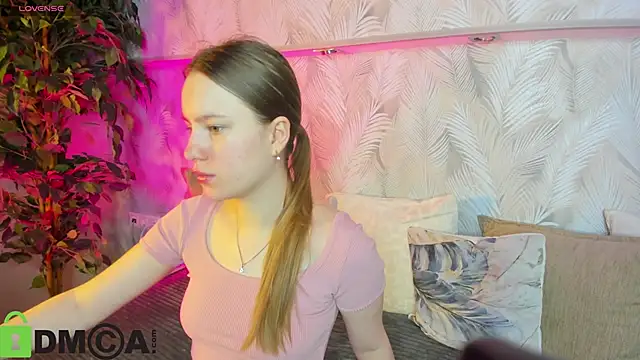 Candy Cansew online show from 09-30-25, 12:04