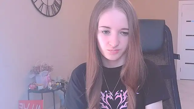 Snapshot of KateKayer chatting on 09-16-25, 08:48 KateKayer online show from 09-16-25, 08:48