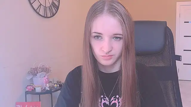 Snapshot of KateKayer chatting on 09-17-25, 08:38 KateKayer online show from 09-17-25, 08:38