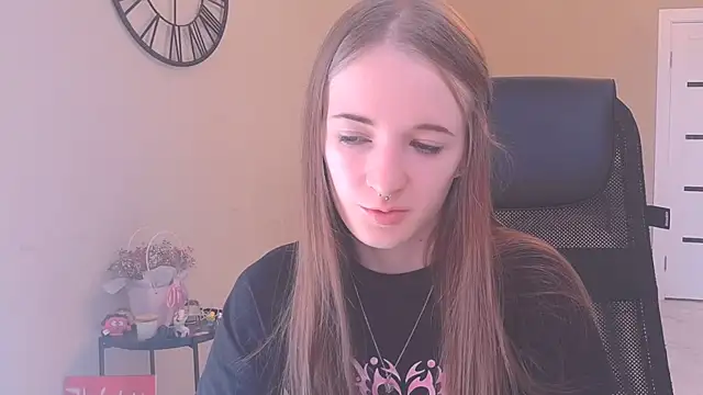 Snapshot of KateKayer chatting on 09-18-25, 08:49 KateKayer online show from 09-18-25, 08:49