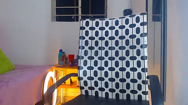 Snapshot of Sexybeast_00 chatting on 09-19-25, 05:13 Sexybeast 00 online show from 09-19-25, 05:13