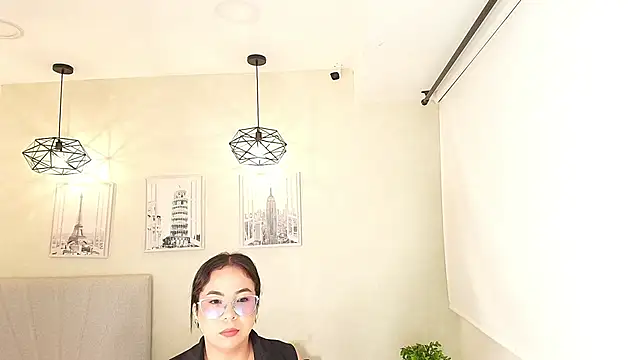  Victoria Collins online show from 11-19-25, 10:59