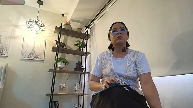 Snapshot of _Victoria_Collins chatting on 03-13-26, 11:39 Victoria Collins online show from 03-13-26, 11:39