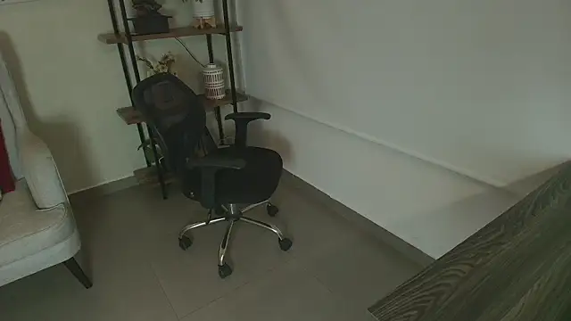 Snapshot of _Victoria_Collins chatting on 07-15-26, 11:04 Victoria Collins online show from 07-15-26, 11:04