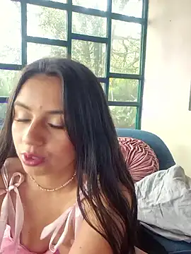 Lunaluxe1001 online show from 01-13-26, 02:11