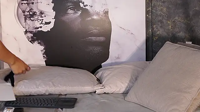 Susan wall online show from 02-21-26, 12:39