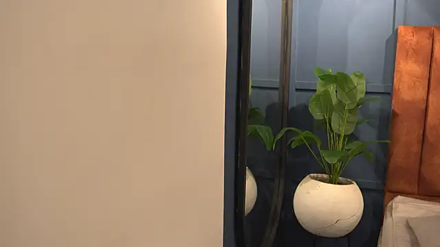 Susan wall online show from 03-27-26, 01:22