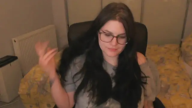 GothSuccubusBabe online show from 05-21-26, 09:11