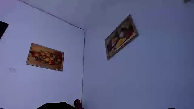 Victoriaa2 Doll online show from 11-13-25, 02:49