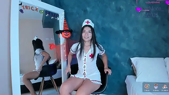 GingerMoon  online show from 10-30-25, 05:57