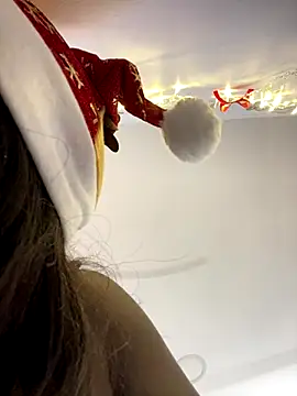 alissradiante1 online show from 12-20-25, 03:46