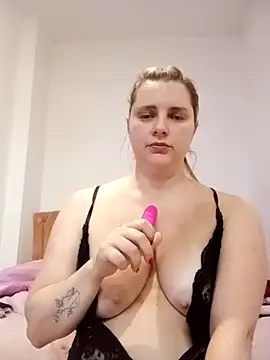 JessicaItalia online show from 10-16-25, 09:43