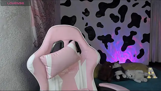 abbie jensen  online show from 02-24-26, 04:32