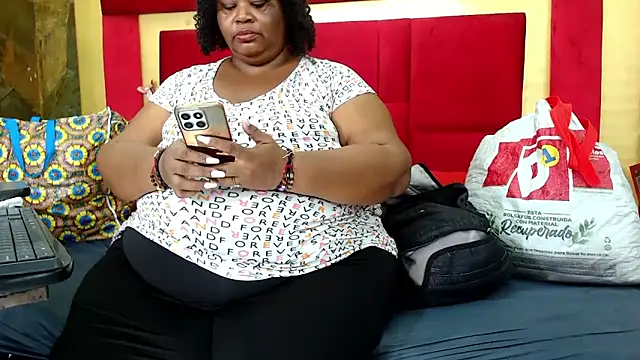 Snapshot of Exoticbigmandy chatting on 04-08-26, 08:20 Exoticbigmandy online show from 04-08-26, 08:20
