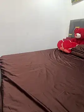 Scarlett 1819 online show from 09-30-25, 02:55