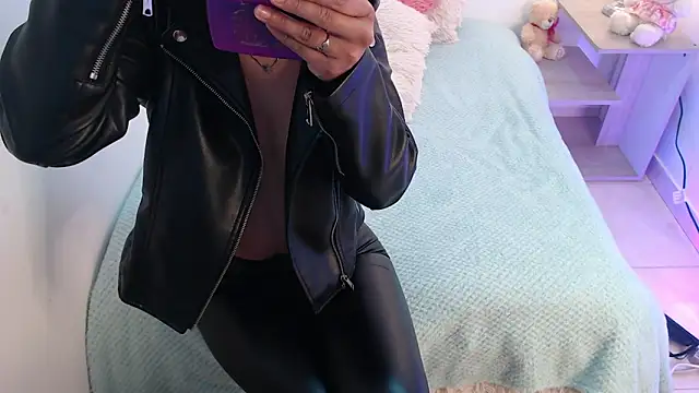 renataj online show from 11-03-25, 07:04