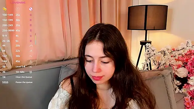 Snapshot of JulianaChapel chatting on 09-15-25, 08:14 JulianaChapel online show from 09-15-25, 08:14