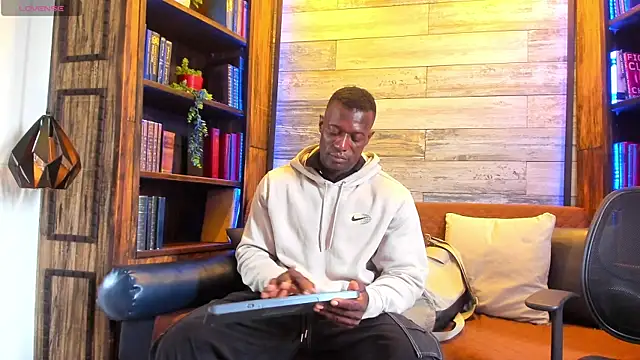 MarcusBlack  online show from 07-18-26, 12:42