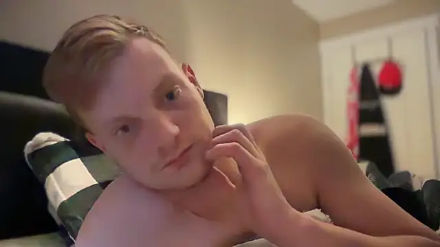 Snapshot of lustylyndon chatting on 11-21-25, 03:11 lustylyndon online show from 11-21-25, 03:11