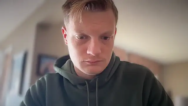 Snapshot of lustylyndon chatting on 11-26-25, 06:09 lustylyndon online show from 11-26-25, 06:09