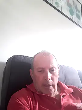 Vince072 online show from 09-13-25, 03:45