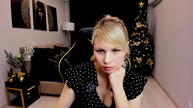 Snapshot of LindaSandy_1 chatting on 01-09-26, 06:16 LindaSandy 1 online show from 01-09-26, 06:16
