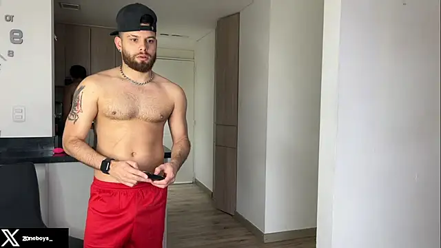 Snapshot of zoneboys chatting on 09-18-25, 09:39 zoneboys online show from 09-18-25, 09:39