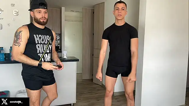 Snapshot of zoneboys chatting on 09-20-25, 07:59 zoneboys online show from 09-20-25, 07:59