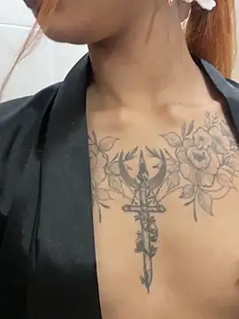 AnnahiBaker online show from 10-13-25, 07:14