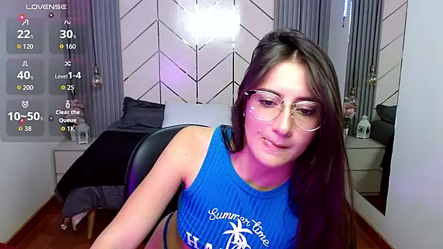 Snapshot of alesiamoore chatting on 03-02-26, 03:41 alesiamoore online show from 03-02-26, 03:41