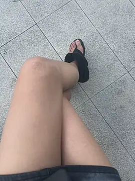 xiaoyuan01 online show from 09-11-25, 02:33