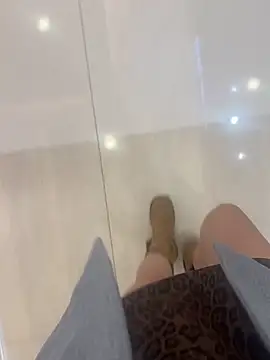 xiaoyuan01 online show from 10-13-25, 02:00