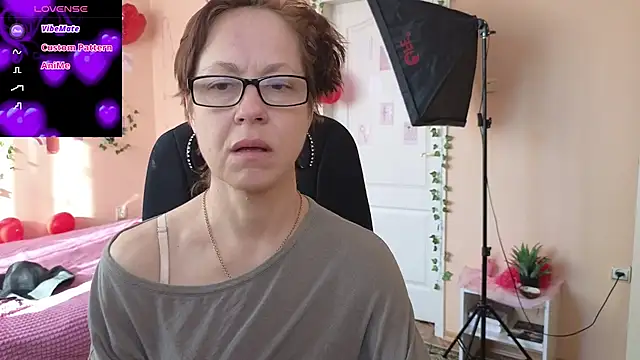 Ronda Roni online show from 02-18-26, 06:42