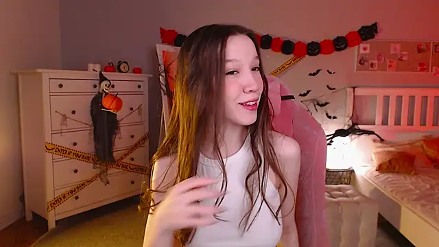 Shriya Sarann online show from 10-24-25, 02:02