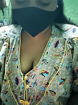 Liyaa 24 online show from 02-13-26, 04:36