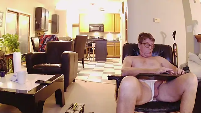 Snapshot of jocoff1 chatting on 10-18-25, 11:27 jocoff1 online show from 10-18-25, 11:27