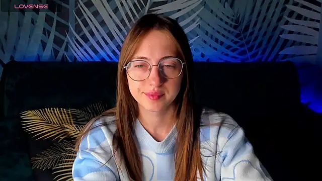 ChristyCrayme online show from 10-04-25, 10:08