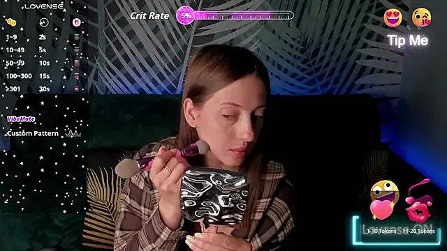 Snapshot of ChristyCrayme chatting on 05-29-26, 10:08 ChristyCrayme online show from 05-29-26, 10:08