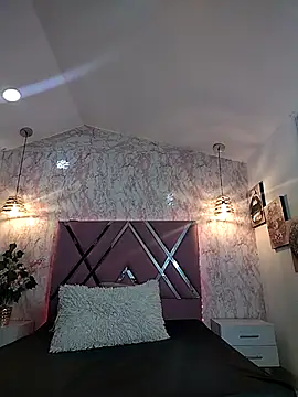 Snapshot of Dolce_pearl chatting on 03-19-26, 01:42 Dolce pearl online show from 03-19-26, 01:42