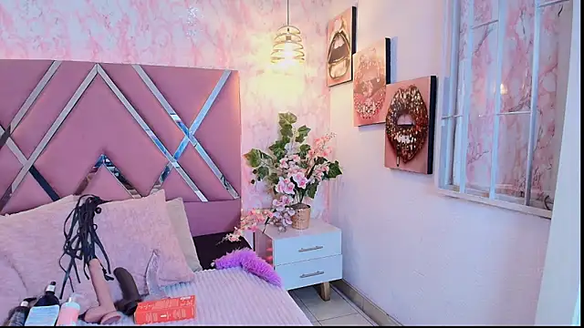 Snapshot of Dolce_pearl chatting on 03-21-26, 03:33 Dolce pearl online show from 03-21-26, 03:33