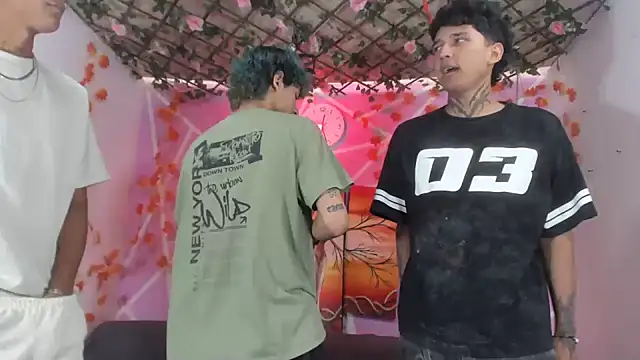 Snapshot of Bastian_boyshot77 chatting on 11-04-25, 07:57 Bastian boyshot77 online show from 11-04-25, 07:57