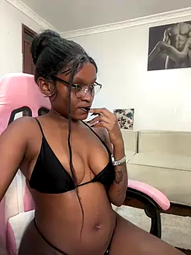 Lil-shawrie online show from 10-20-25, 10:43